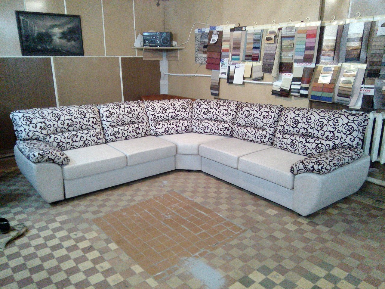 Мастерская студии мебели обивка диванов